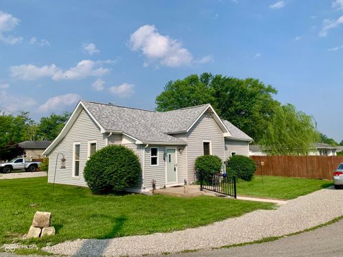 107 11th St, Elizabethtown, IN, 47232 | Card Image