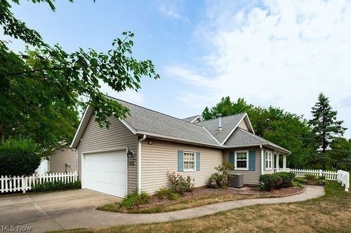 1310 Buckboard Ln, Broadview Heights, OH, 44147-3277 | Card Image