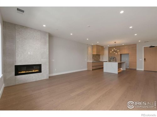302-205 E 6th St, Loveland, CO, 80537-5666 | Card Image