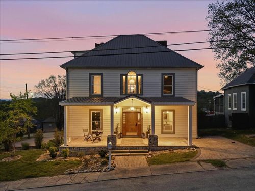 814 W Deborah St, Jefferson City, TN, 37760-1915 | Card Image