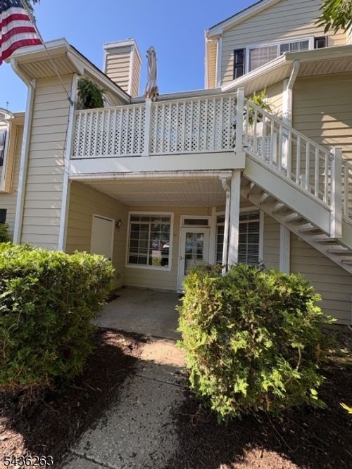 51 Wentworth Rd, Bedminster, NJ, 07921-2008 | Card Image
