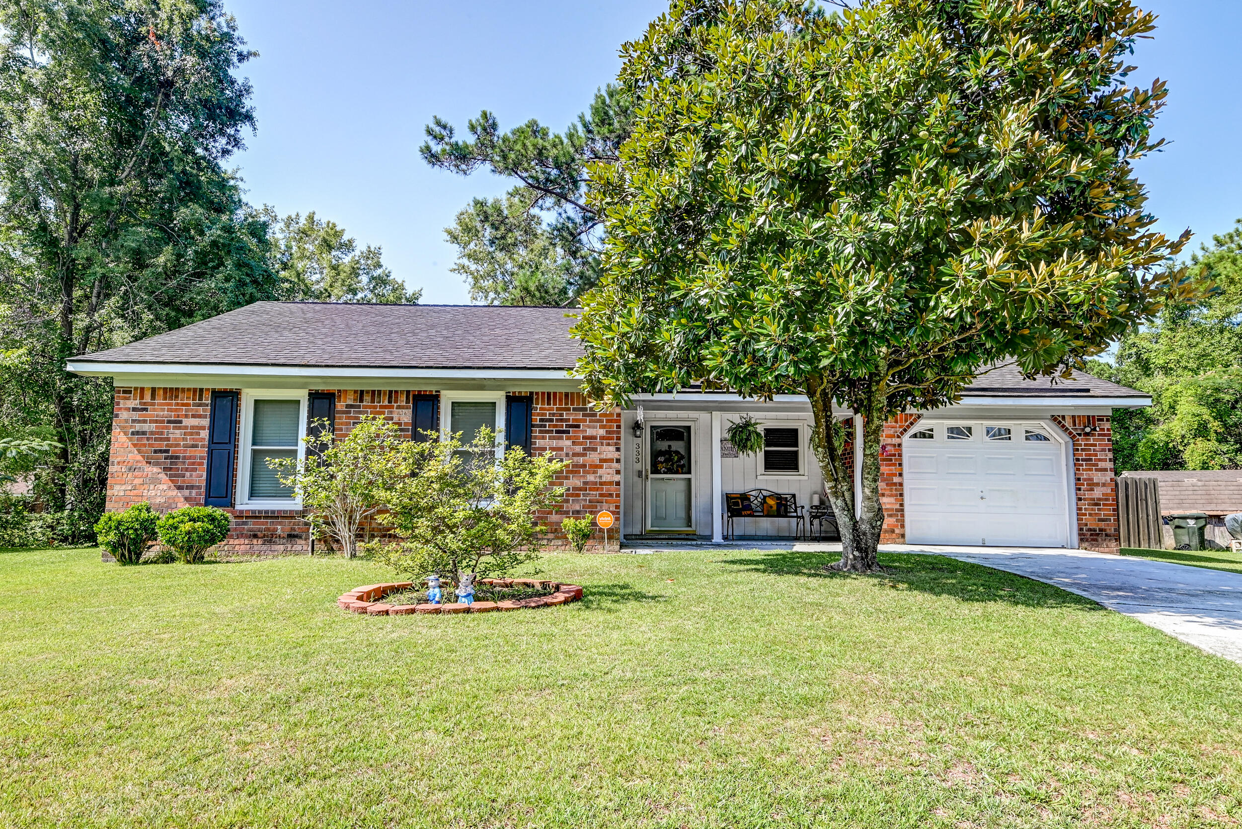 Clearwater Dr, Goose Creek, SC 29445
