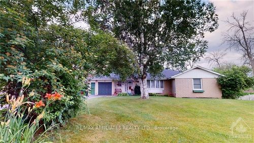 31 Sarah St, Maitland, ON, K0E1P0 | Card Image