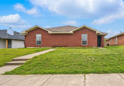 844 Potomac Drive, Lancaster, TX, 75134 | Card Image