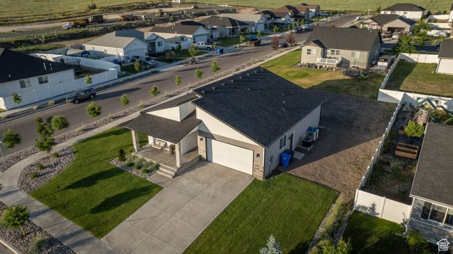 Aerial perspective of suburban area | Image 40