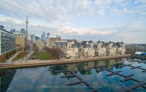 688-38 Stadium Rd, Toronto, ON, M5V3P4 | Card Image