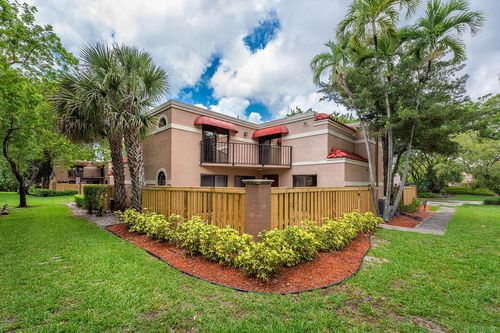 c-8050 Severn Dr, Boca Raton, FL, 33433-8571 | Card Image
