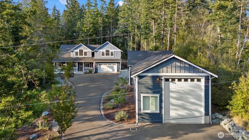 870 Cedar Ln, Camano Island, WA, 98282-8530 | Card Image