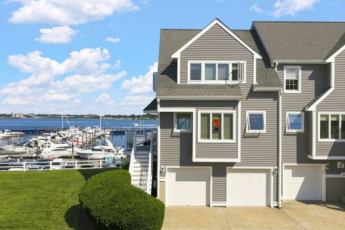 1001-700 Shore Dr, Fall River, MA, 02721-1089 | Card Image