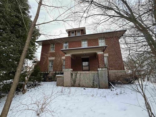 1629 W Harrison St, Freeport, IL, 61032-4646 | Card Image