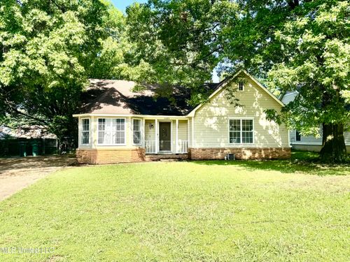 7395 White Ash Dr, Southaven, MS, 38671-6030 | Card Image