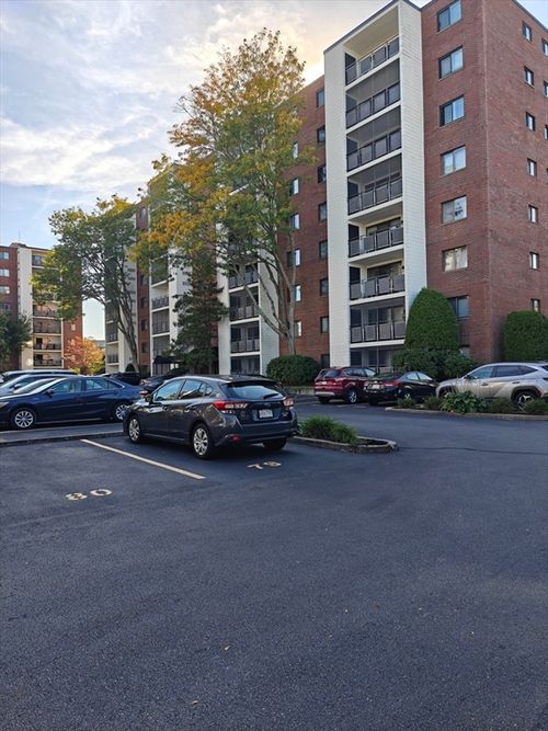 apt-305-12 9th St, Medford, MA, 02155-5138 | Card Image