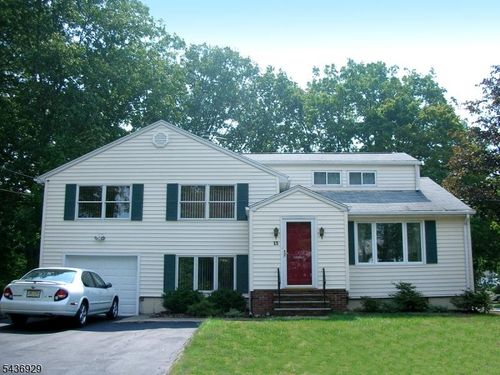13 Taconic Rd, Livingston, NJ, 07039-2916 | Card Image