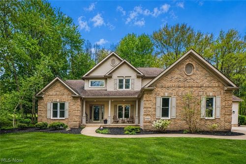 6385 Sylvian St Nw, North Canton, OH, 44720-9415 | Card Image