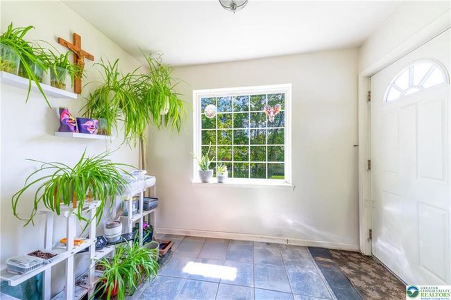 7112 Howell Ter, House other with 4 bedrooms, 2 bathrooms and null parking in Stroudsburg PA | Image 6