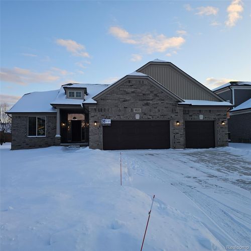 18620 Stallmann Dr, Macomb, MI, 48042-1247 | Card Image