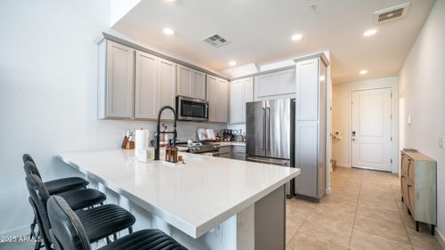 479-2511 W Queen Creek Rd, Chandler, AZ, 85248-0140 | Card Image