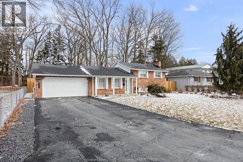 945 Laurier, Lasalle, ON, N9J1M9 | Card Image