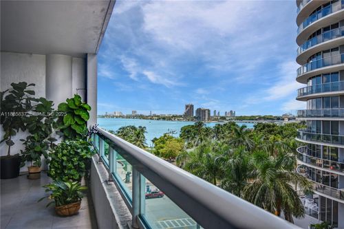 apt-512-1800 N Bayshore Dr, Miami, FL, 33132-3250 | Card Image