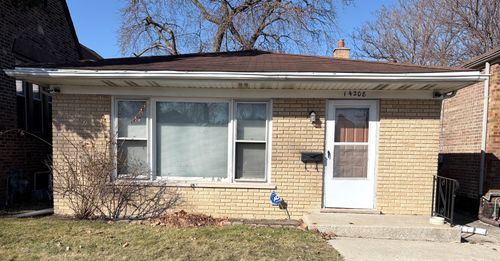 14208 S Lowe Ave, Riverdale, IL, 60827-2305 | Card Image