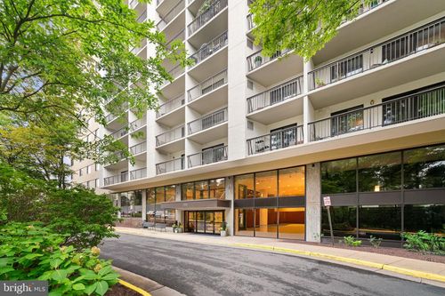 1117-3800 Powell Ln, FALLS CHURCH, VA, 22041-3672 | Card Image