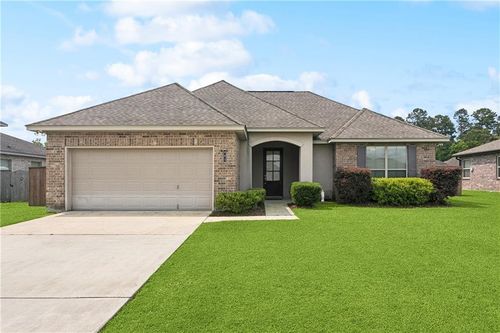 481 Scotch Pine Dr, Ponchatoula, LA, 70454-9416 | Card Image