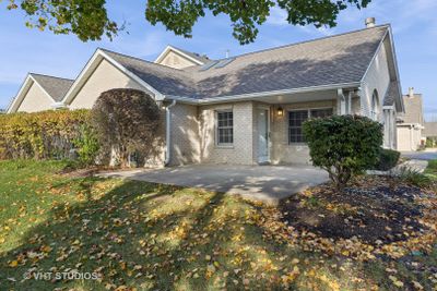 846 Havenshire Road, Home with 3 bedrooms, 2 bathrooms and 2 parking in Naperville IL | Image 2