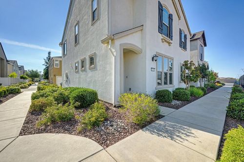 9299 Mystic Lake Aly, Sacramento, CA, 95829 | Card Image