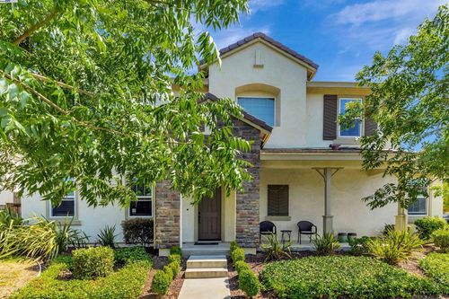2060 Salice Way, Brentwood, CA, 94513-2427 | Card Image