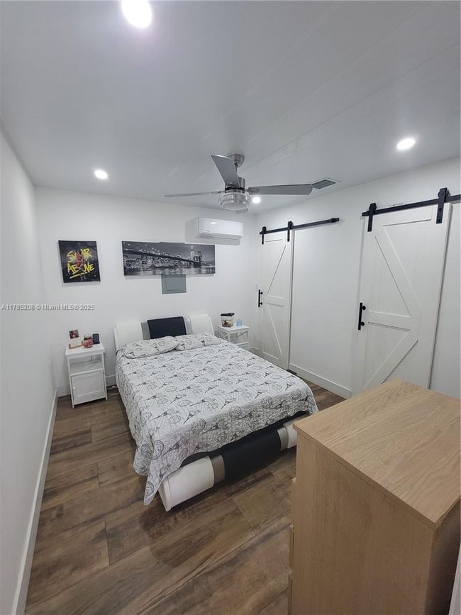 405 Ne 25 Th Ter, House other with 3 bedrooms, 2 bathrooms and null parking in Homestead FL | Image 9