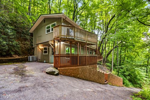 903 Heiden Ct, Gatlinburg, TN, 37738-3927 | Card Image