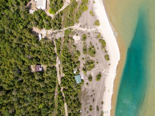 27 Cove Of Cork Road, Native Leased Lands, ON, N0H2T0 | Card Image