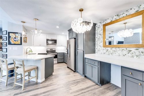 m1308-2450 Wickersham Ln, Austin, TX, 78741-4776 | Card Image