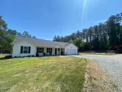 146 Wooster Rd, Southern Pines, NC, 28387-2346 | Card Image
