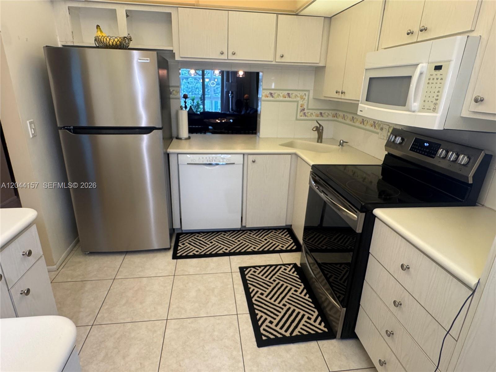Residential Lease in Lauderdale By The Sea 4
