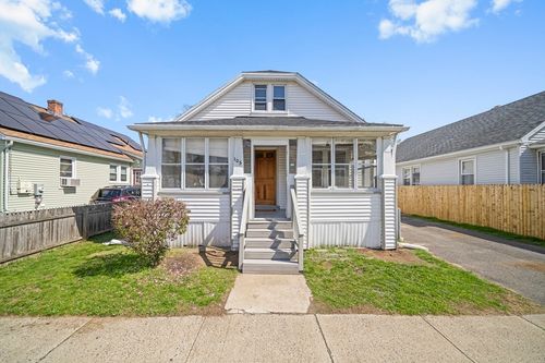 105 Wilber St, Springfield, MA, 01104-2527 | Card Image