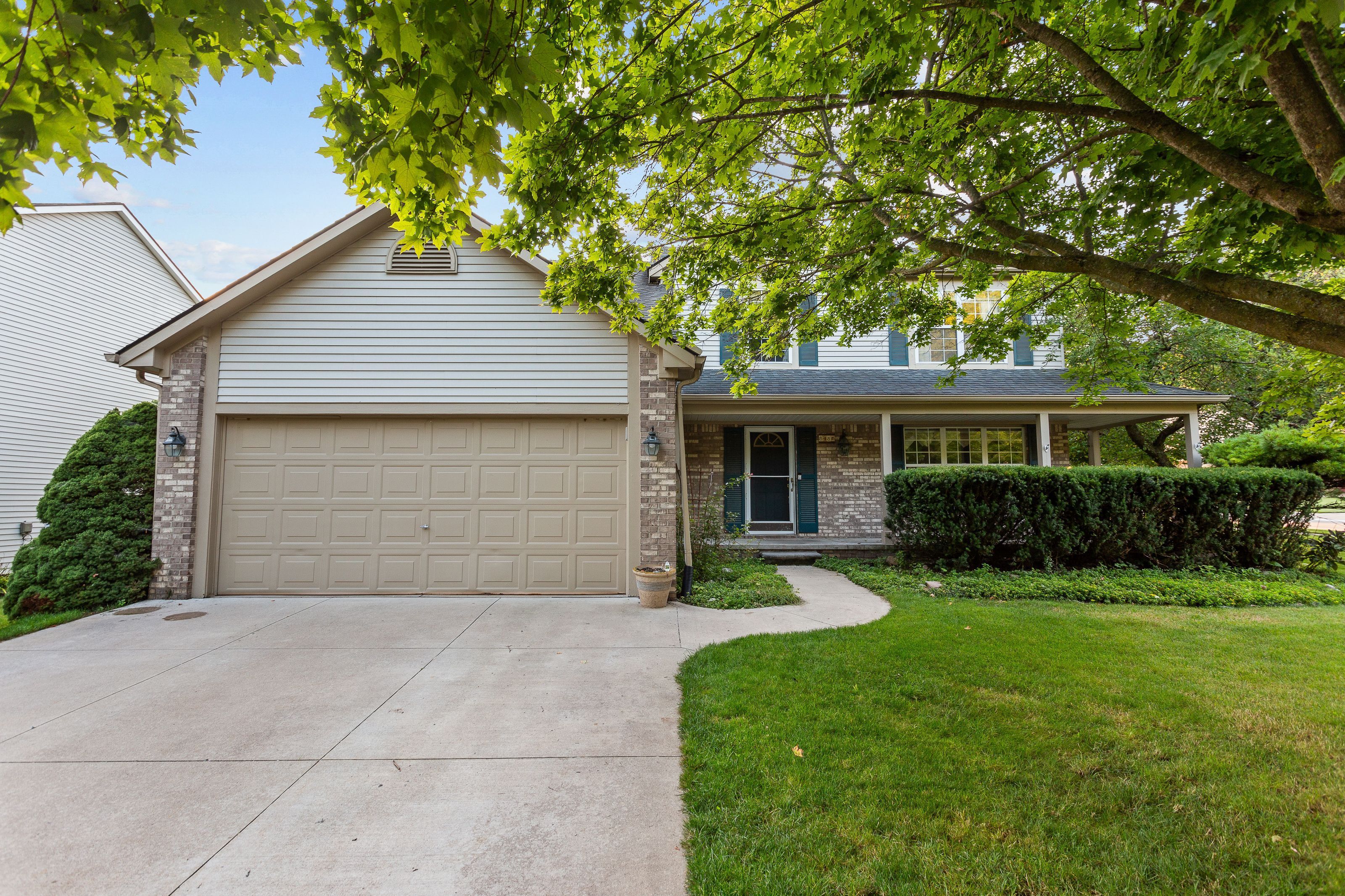 Barberry Dr, Milford, MI 48381