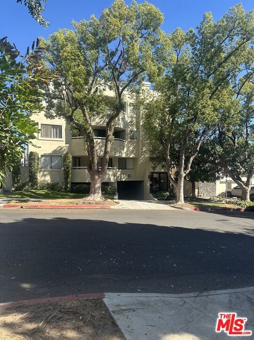 203-554 E San Jose Ave, Burbank, CA, 91501 | Card Image