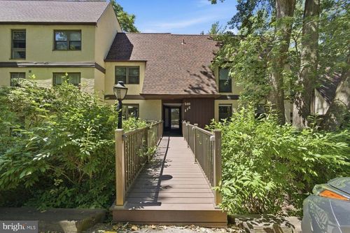 e-289 Shawmont Ave, PHILADELPHIA, PA, 19128-4228 | Card Image