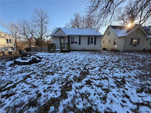 7909 E 58th St, Kansas City, MO, 64129-2728 | Card Image