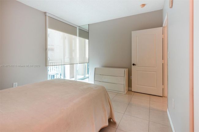 APT-603 - 17555 Atlantic Blvd, Condo with 2 bedrooms, 2 bathrooms and null parking in Sunny Isles Beach FL | Image 25