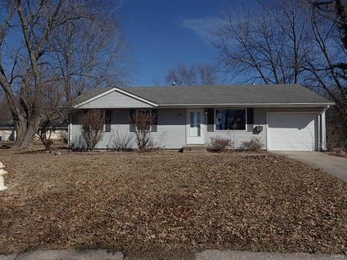 506 Maple St, Greenville, IL, 62246-1332 | Card Image