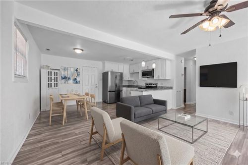 107 Beazley Dr, Portsmouth, VA, 23701-4301 | Card Image