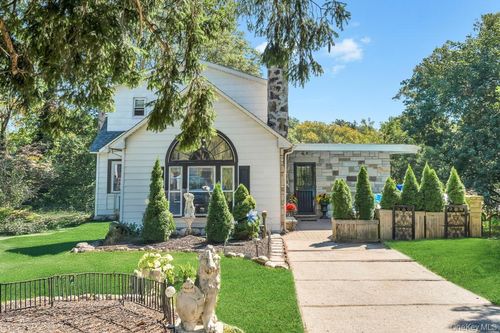 122 Dawn Rd, Rocky Point, NY, 11778-9737 | Card Image