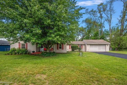 560 Laguna Dr, Wolverine Lake, MI, 48390-2007 | Card Image