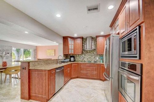 168 Se 31st Ave, Boynton Beach, FL, 33435-8227 | Card Image
