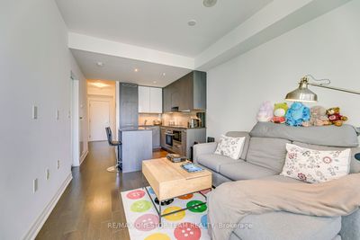 3703 - 8 The Esplanade, Condo with 1 bedrooms, 1 bathrooms and 1 parking in Toronto ON | Image 1