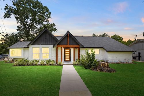 8018 Highmeadow Dr, Houston, TX, 77063-4720 | Card Image