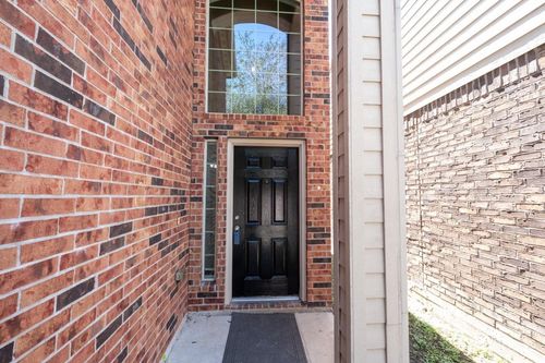 17039 Amarose Dr, Houston, TX, 77090-2235 | Card Image