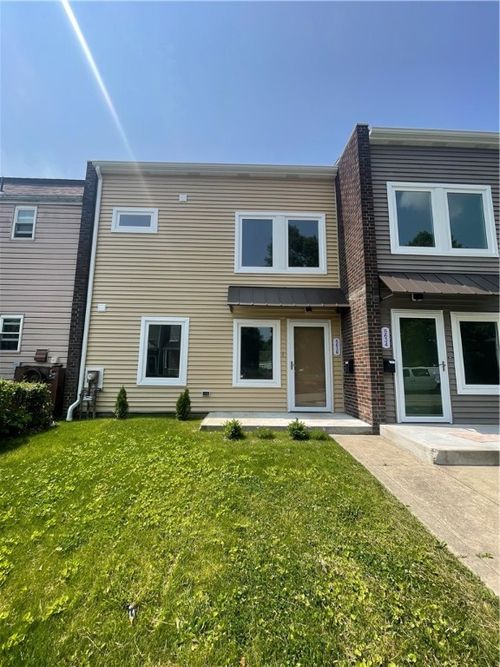 5636 Rural St, East Liberty, PA, 15206-2935 | Card Image